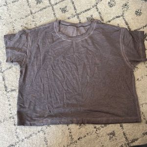 Lululemon cropped tshirt